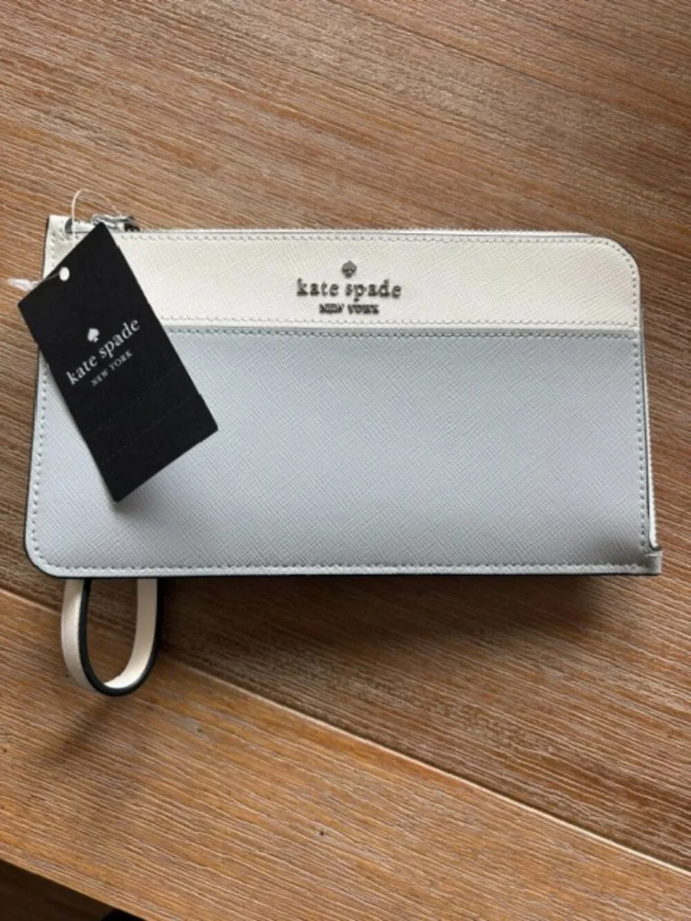 kate spade Lucy Bicolor Medium L Zip Wristlet